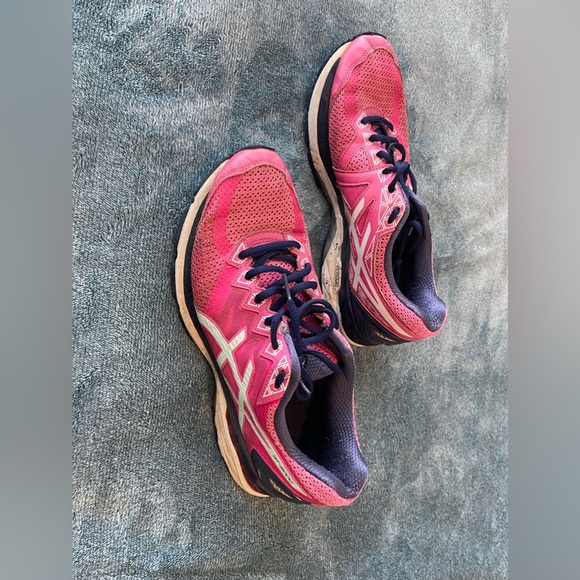 ASICS Women Walking Trail Cushioned Running Sneakers GT 2000 4 - Picture 5 of 5